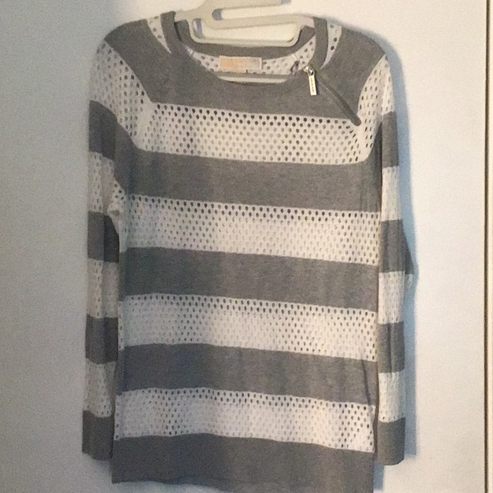 EUC Michael Kors Sweater gray & white mesh strips. Size Large